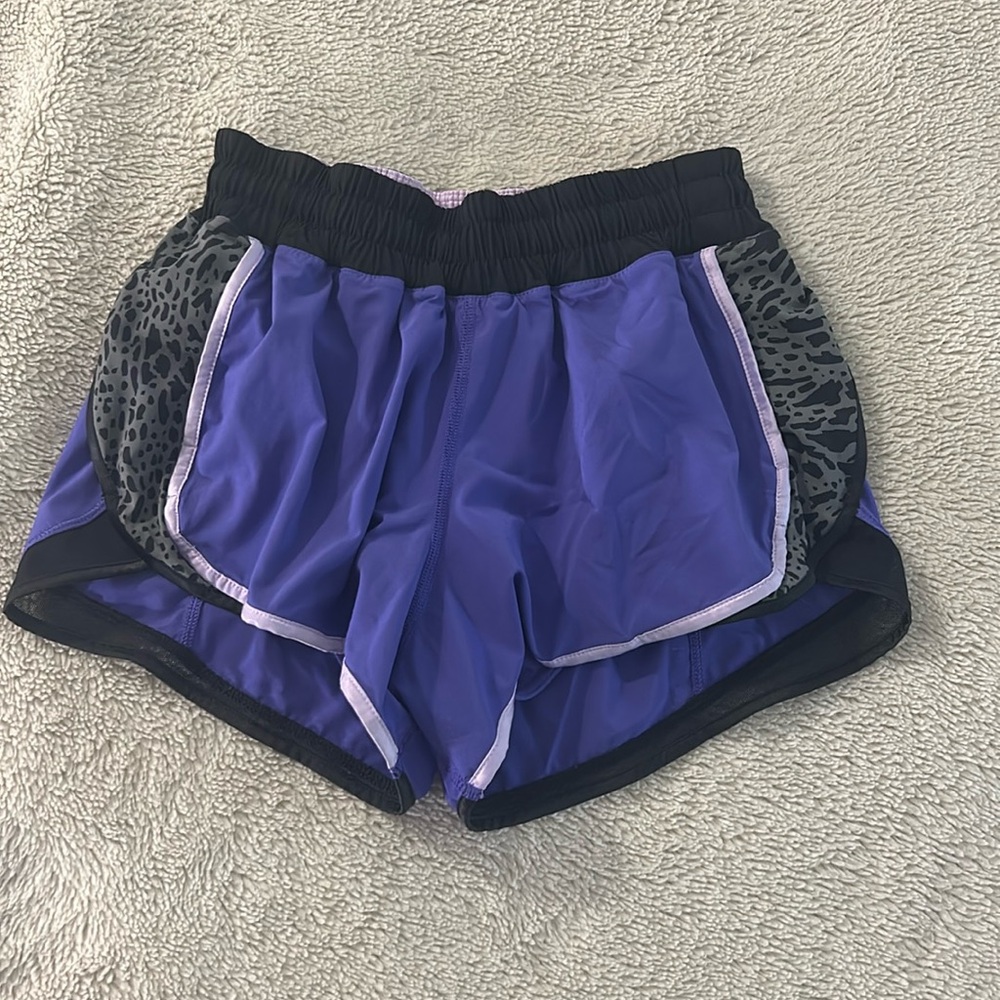 Lululemon Like New Purple Leapord Print shorts